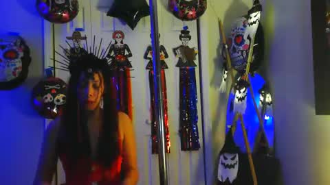 Snapshot of heavenllyy chatting on November 3, 12:35 am Heavenllyy online show from November 3, 12:35 am