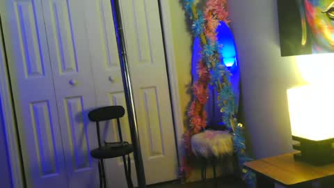 Snapshot of heavenllyy chatting on June 18, 1:50 am Heavenllyy online show from June 18, 1:50 am