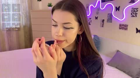 heavenmoth online show from February 15, 1:09 pm