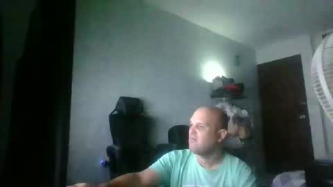 Snapshot of heavy_rebellxc chatting on May 26, 4:41 am Heavy Rebell online show from May 26, 4:41 am