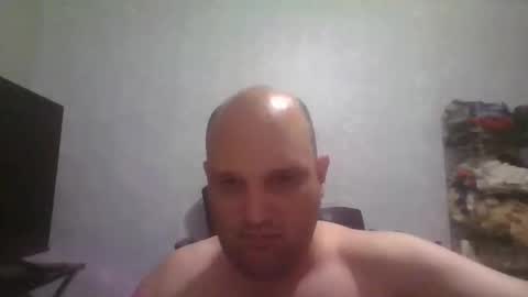 Snapshot of heavy_rebellxc chatting on June 3, 3:09 am Heavy Rebell online show from June 3, 3:09 am