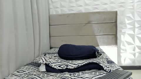 Snapshot of heavy_thor chatting on December 5, 12:41 am Thor online show from December 5, 12:41 am