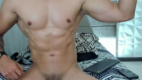 Snapshot of heavy_thor chatting on December 17, 3:06 am Thor online show from December 17, 3:06 am