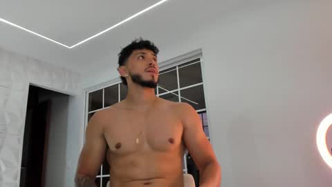 Snapshot of heavy_thor chatting on February 9, 11:04 pm Thor online show from February 9, 11:04 pm