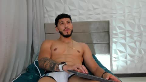 Snapshot of heavy_thor chatting on February 12, 11:51 pm Thor online show from February 12, 11:51 pm