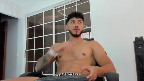 Snapshot of heavy_thor chatting on February 27, 10:42 pm Thor online show from February 27, 10:42 pm