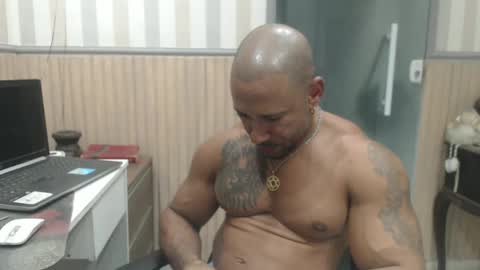 Snapshot of hebertgomes chatting on June 11, 3:15 am hebertgomes online show from June 11, 3:15 am