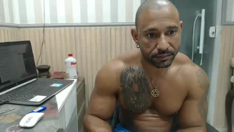 Snapshot of hebertgomes chatting on June 25, 6:01 pm hebertgomes online show from June 25, 6:01 pm