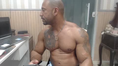 Snapshot of hebertgomes chatting on August 2, 7:01 pm hebertgomes online show from August 2, 7:01 pm