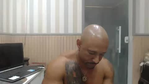 Snapshot of hebertgomes chatting on August 3, 4:33 pm hebertgomes online show from August 3, 4:33 pm