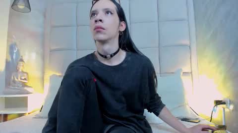 Keira Hecate online show from November 10, 8:30 pm