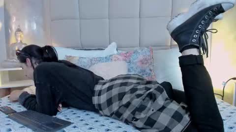 Keira Hecate online show from January 6, 7:50 pm