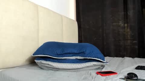 Snapshot of hector_18_ chatting on September 24, 3:15 pm 18 online show from September 24, 3:15 pm