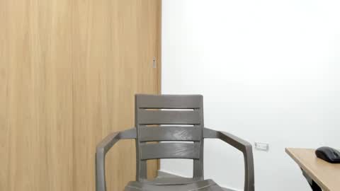 Snapshot of hector_18_ chatting on November 28, 2:47 am 18 online show from November 28, 2:47 am