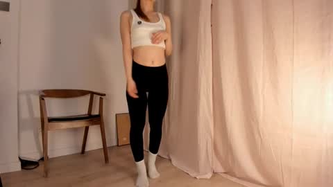 Snapshot of hee_jeen chatting on January 27, 1:09 pm Jeen online show from January 27, 1:09 pm