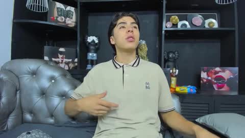 heellboy_ online show from November 9, 1:26 am