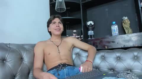 heellboy_ online show from November 14, 4:00 am