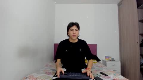 Snapshot of heellboy_ chatting on February 25, 6:17 pm heellboy_ online show from February 25, 6:17 pm