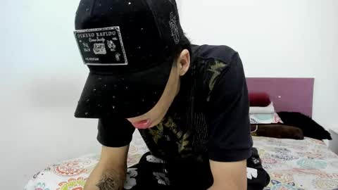 Snapshot of heellboy_ chatting on February 27, 8:47 am heellboy_ online show from February 27, 8:47 am