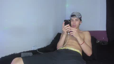 heellboy_ online show from June 12, 10:19 pm