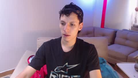 hefesto_69 online show from January 25, 8:00 pm