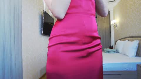 Snapshot of hefner_girl chatting on July 22, 5:10 am Helen online show from July 22, 5:10 am