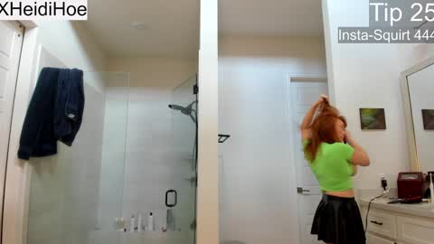 Snapshot of heidiandfriends chatting on January 27, 6:31 pm Manyvids online show from January 27, 6:31 pm