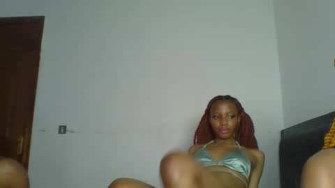 Snapshot of heilybunny chatting on May 20, 6:30 am heilybunny online show from May 20, 6:30 am