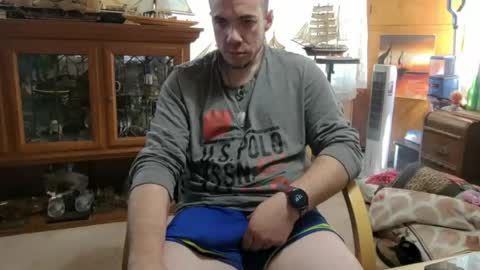 xxScubaStevexx online show from April 26, 4:37 pm