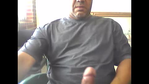 Snapshot of heistt chatting on December 27, 5:37 pm Heist Stein online show from December 27, 5:37 pm