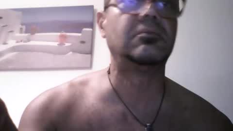 Snapshot of heistt chatting on May 1, 5:23 am Heist Stein online show from May 1, 5:23 am