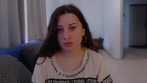 Snapshot of helen_adams_ chatting on July 7, 6:05 am helen_adams_ online show from July 7, 6:05 am