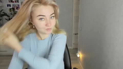 Helen sven online show from December 3, 8:12 am