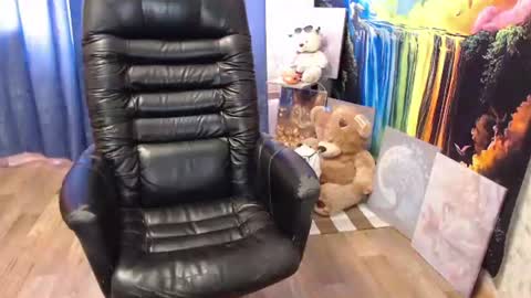 Snapshot of helen_bee chatting on July 11, 7:00 am Tanya online show from July 11, 7:00 am