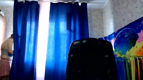 Snapshot of helen_bee chatting on July 12, 11:34 am Tanya online show from July 12, 11:34 am