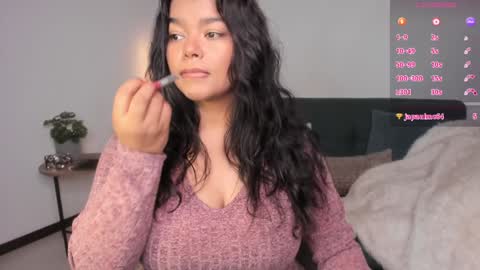 Snapshot of helen_miller chatting on December 2, 11:07 pm helen_miller online show from December 2, 11:07 pm