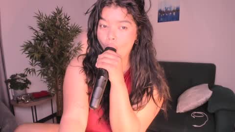 Snapshot of helen_miller chatting on December 30, 2:31 am helen_miller online show from December 30, 2:31 am