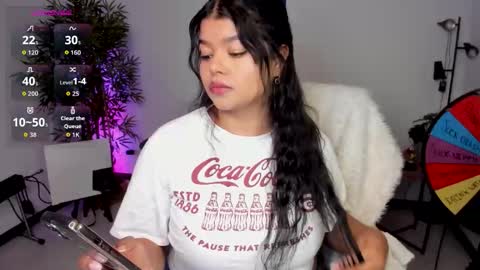 Snapshot of helen_miller chatting on October 14, 12:22 am helen_miller online show from October 14, 12:22 am