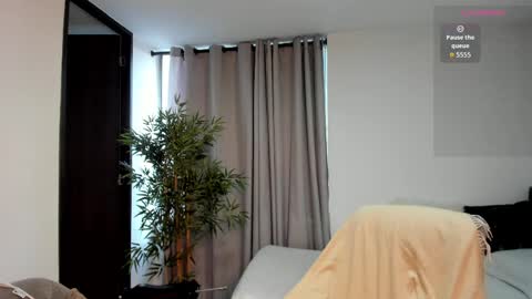 helen_miller online show from May 26, 8:49 pm