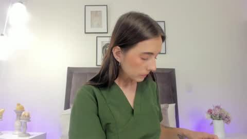 Helen  online show from June 18, 12:53 pm