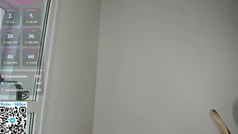 Snapshot of helen_sparkk chatting on May 15, 11:23 pm helen_sparkk online show from May 15, 11:23 pm