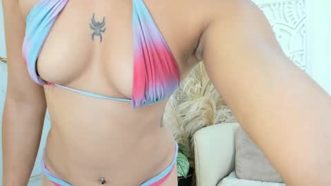 Snapshot of helen_zen chatting on May 16, 7:34 pm helen zen online show from May 16, 7:34 pm