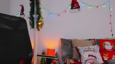 Snapshot of helena_santos01 chatting on December 14, 12:54 pm Helena Santos online show from December 14, 12:54 pm