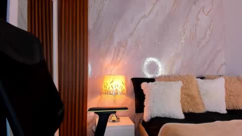 Helena Santos  online show from January 8, 7:38 pm