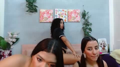 Snapshot of helena_seymour chatting on June 30, 3:24 pm MARY online show from June 30, 3:24 pm