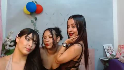Snapshot of helena_seymour chatting on July 15, 4:23 pm MARY online show from July 15, 4:23 pm