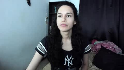 Snapshot of helena_spellman chatting on October 3, 9:17 am helena_spellman online show from October 3, 9:17 am