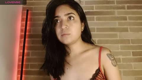 Snapshot of helenacyruss666 chatting on May 23, 2:32 pm Only 18 cyrus online show from May 23, 2:32 pm
