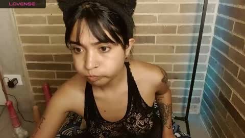 Snapshot of helenacyruss666 chatting on May 30, 1:14 am Only 18 cyrus online show from May 30, 1:14 am