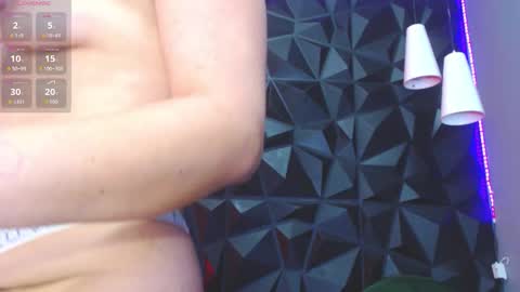 Helena Saenz online show from December 2, 12:32 pm